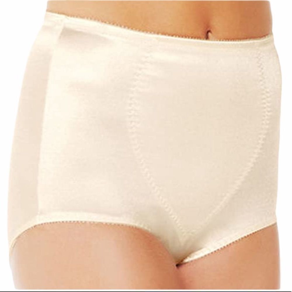 Bali Light Control Tummy Panel Briefs 2 Pack Size M NWT